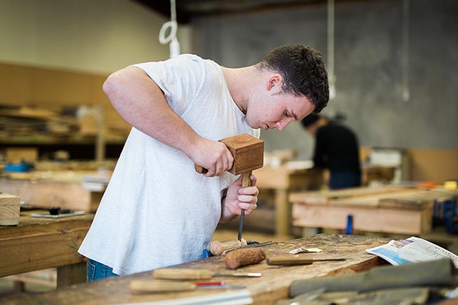 Certificate_in_Māori_Visual_Arts_Whakairo_Level4