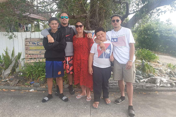 Dan Charmaine whānau