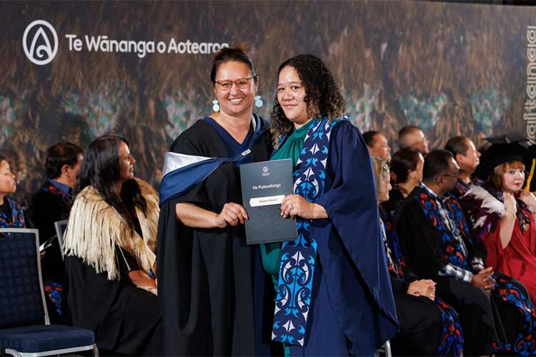 Shauniece Edwards  - Introduction to Team Leadership