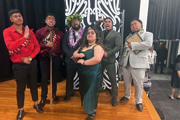 Tāmaki rangatahi - Mahi-ā-toi: Tāmaki